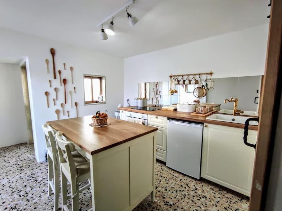 Cinque Terrazze: Freshly Renovated 2-Bedroom House Ceglie Messapica Exterior foto